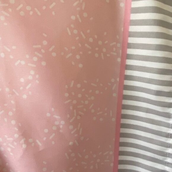 4-Piece Pink Baby Crib Set - Picture 3 of 6